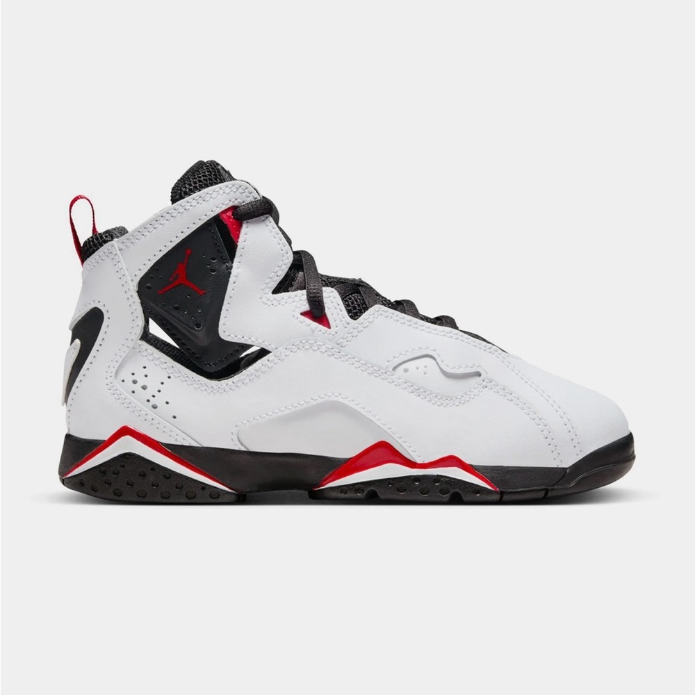 JORDAN TRUE FLIGHT BASKETBALL SHOES